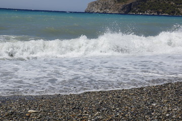olas en playa de Nerja