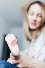 Naklejka premium Kissed baby foot