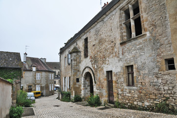 Fototapeta na wymiar Souvigny, la casa dei Borbini - Indre Val di Loire, Francia