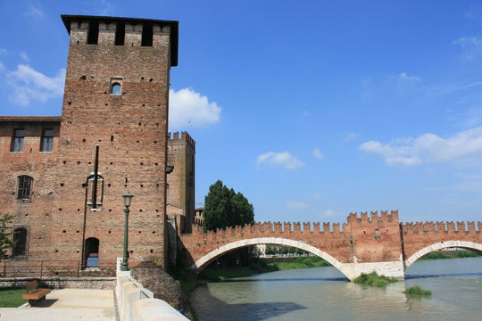 Castelvecchio und Ponte Scaligero in Verona