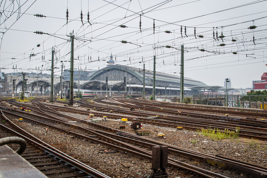 Bahnhof Eisenbahn schienen logistik fahren Köln