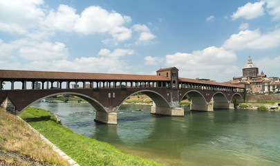 Fototapeta premium Pavia (Italy): covered bridge