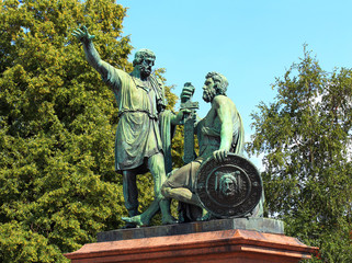 Fototapeta na wymiar Monument to Minin and Pozharsky in Moscow