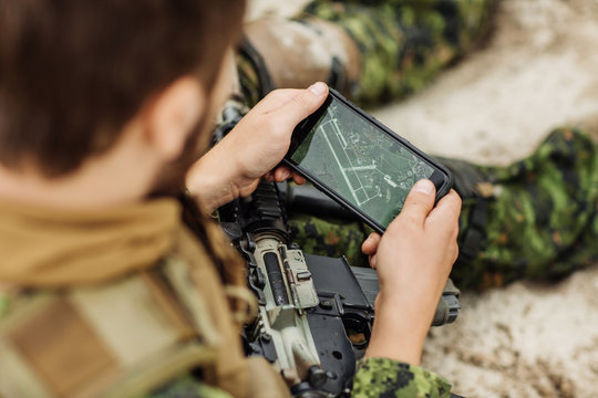 commander of the Rangers paves the route on an electronic satnav