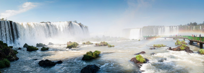 Fototapeta premium Iguacu (Iguazu) spada na granicy Brazylii i Argentyny
