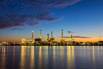 Fototapeta premium Refineries