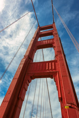 Obraz premium Golden Gate Bridge closeup tower 