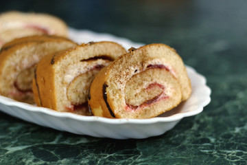 Biscuit roll with stuffing