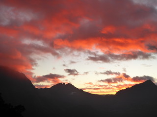 coucher de soleil sur Salazie, Réunion