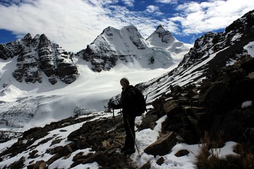 trekking in bolivia