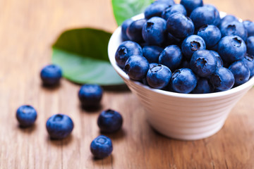 Fresh blueberries in a bowl