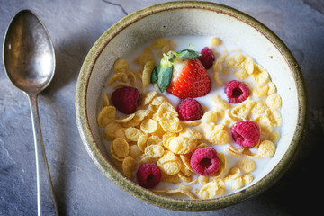 Cornflakes with berries