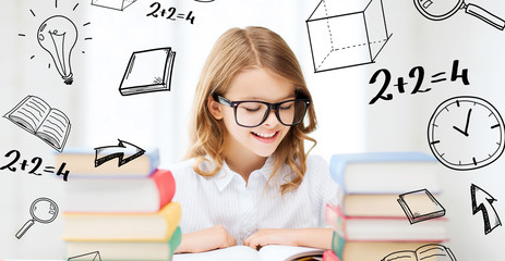 Fototapeta premium student girl studying at school