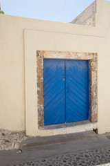 Fototapeta premium 858 - gates and streets of Santorini