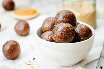 Raw vegan peanut butter oat coconut cacao balls