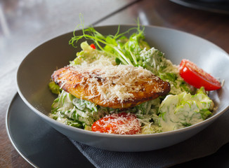 ceasar salad with chicken