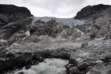 Norwegian nature / There are mountains plunging into the sea from hundreds of metres, fjords, tall...