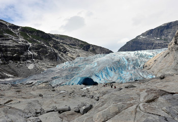 Norwegian nature / There are mountains plunging into the sea from hundreds of metres, fjords, tall...