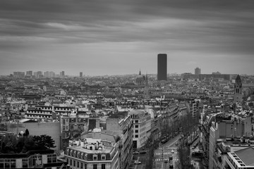 Fototapeta na wymiar Paris from the top of the 'Arc de Triomphe' B7W