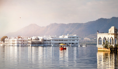 Lake Pichola hotel palace