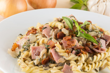 penne pasta with cream sauce