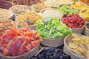Nuts and dehydrated fruits