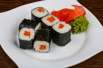 Salmon maki