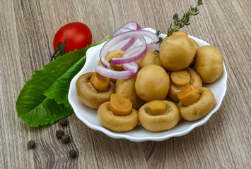 Pickled champignon