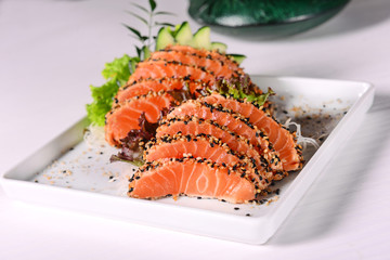 Seared salmon sashimi