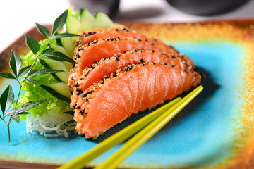 Seared salmon sashimi