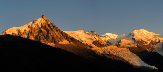 Panoramique du massif du mont-blanc - obrazy, fototapety, plakaty