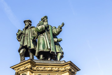 Obraz premium Johannes Gutenberg monument on the southern Rossmarkt