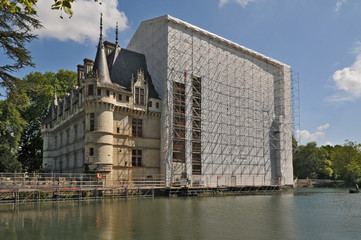 Il castello di Azay le Rideau in restauro - Loira, Francia