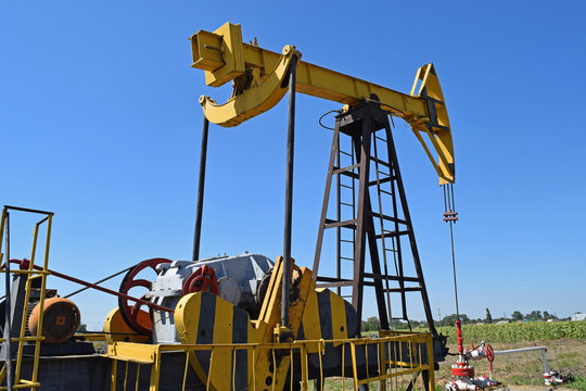 Pumping unit as the oil pump installed on a well