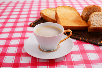 おいしそうなコーヒーとパン