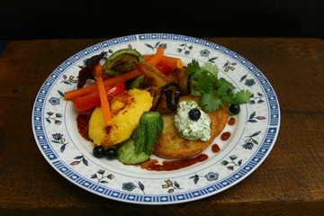 морковь, кабачок. баклажан, помидор, картофель.