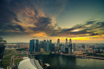 Fototapeta na wymiar Singapore skyline and beautiful sunset