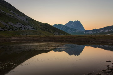 Lago di Pietranzoni al tramonto, bellissimi riflessi