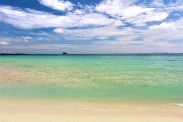 Obraz na płótnie Canvas Paradise beach in Koh maiton island , phuket ,Thailand 