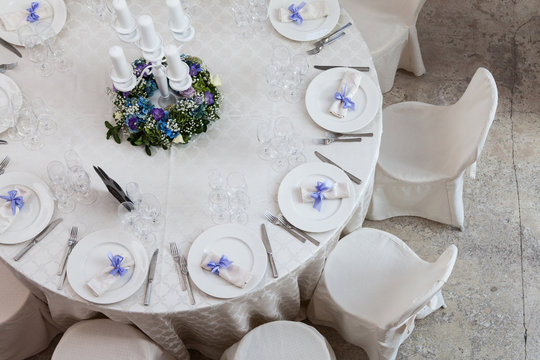 Tavola imbandita vista dall'alto