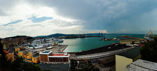 porto di Ancona dopo un temporale estivo