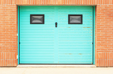 Obraz na płótnie Canvas Old garage door.