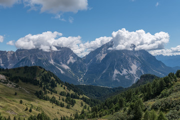 Fototapeta na wymiar View of the Italian Dolomites