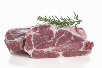 Nackensteak freigestellt auf weiß