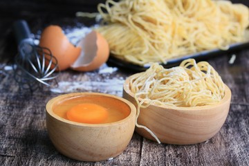 yellow egg noodles