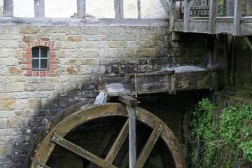 Fototapeta na wymiar Wassermühle