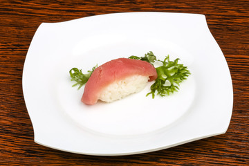 Tuna sushi