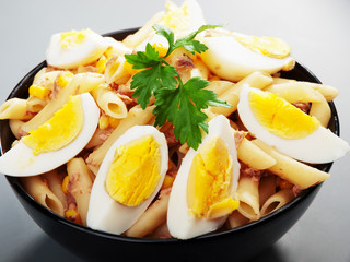 Penne with tuna and eggs
