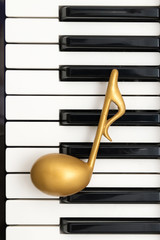 Fototapeta premium Quavernote on keyboard
