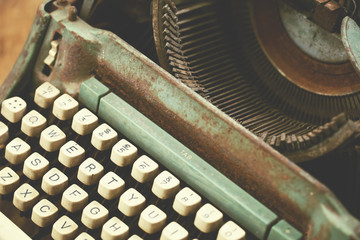 Antique Typewriter - obrazy, fototapety, plakaty